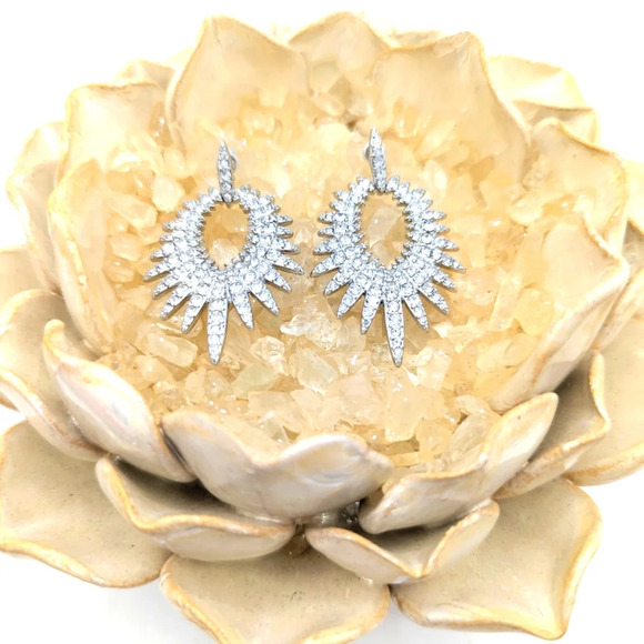 Rhinestone Pierced Earrings - Oval Shaped - Elegant - Picture 2 of 3